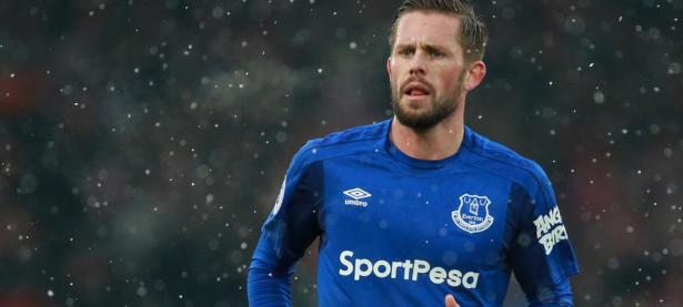 FB体育APP-终极绝杀，周冠宇驾驶阿斯顿马丁力压梅赛德斯，改写F1历史