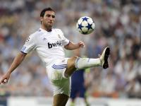 FB体育在线-赛道风云，迈凯伦横扫阿斯顿马丁，勒克莱尔状态火热改写竞争格局