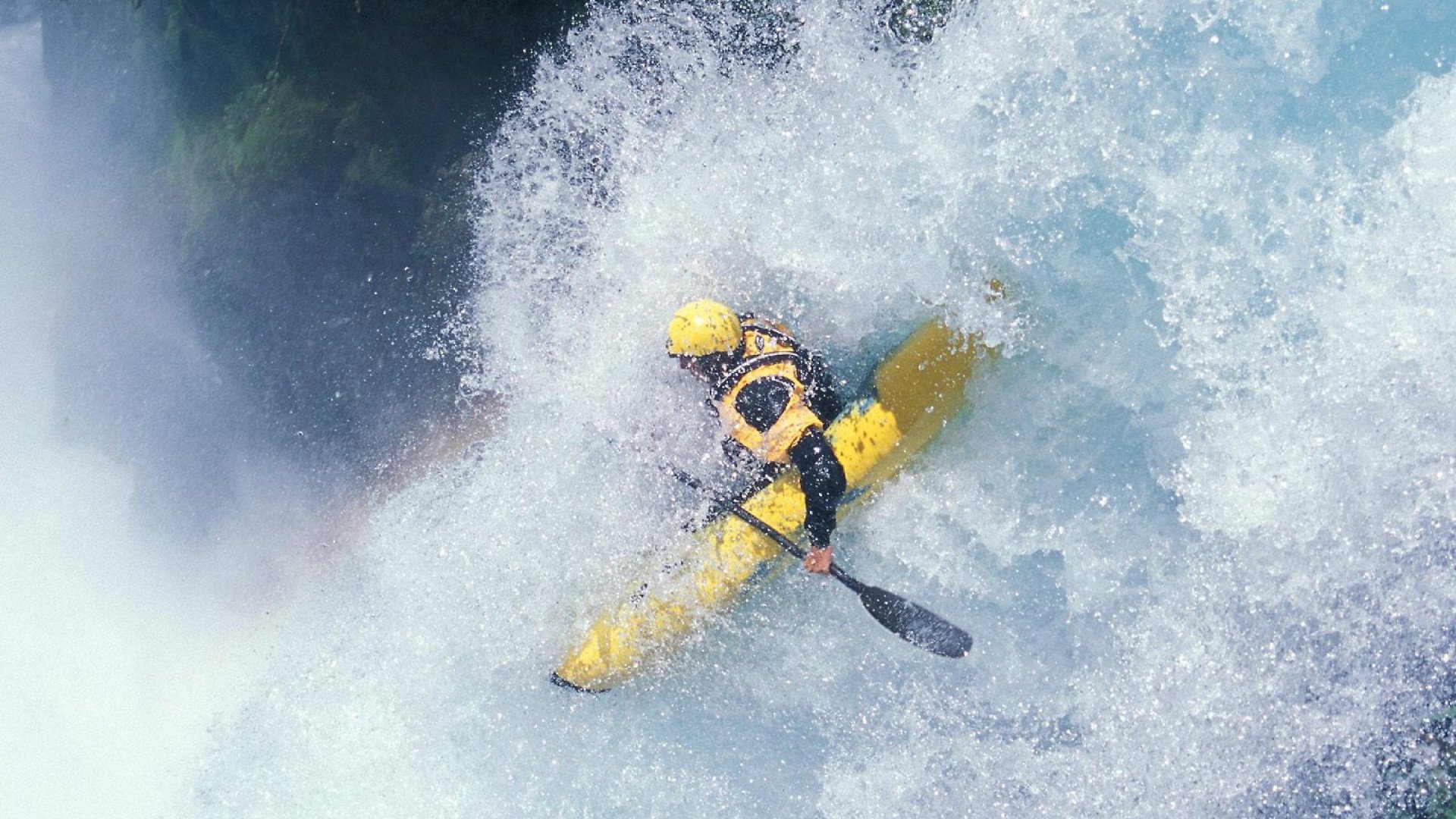 赛道与球场，双线战场上的决胜时刻