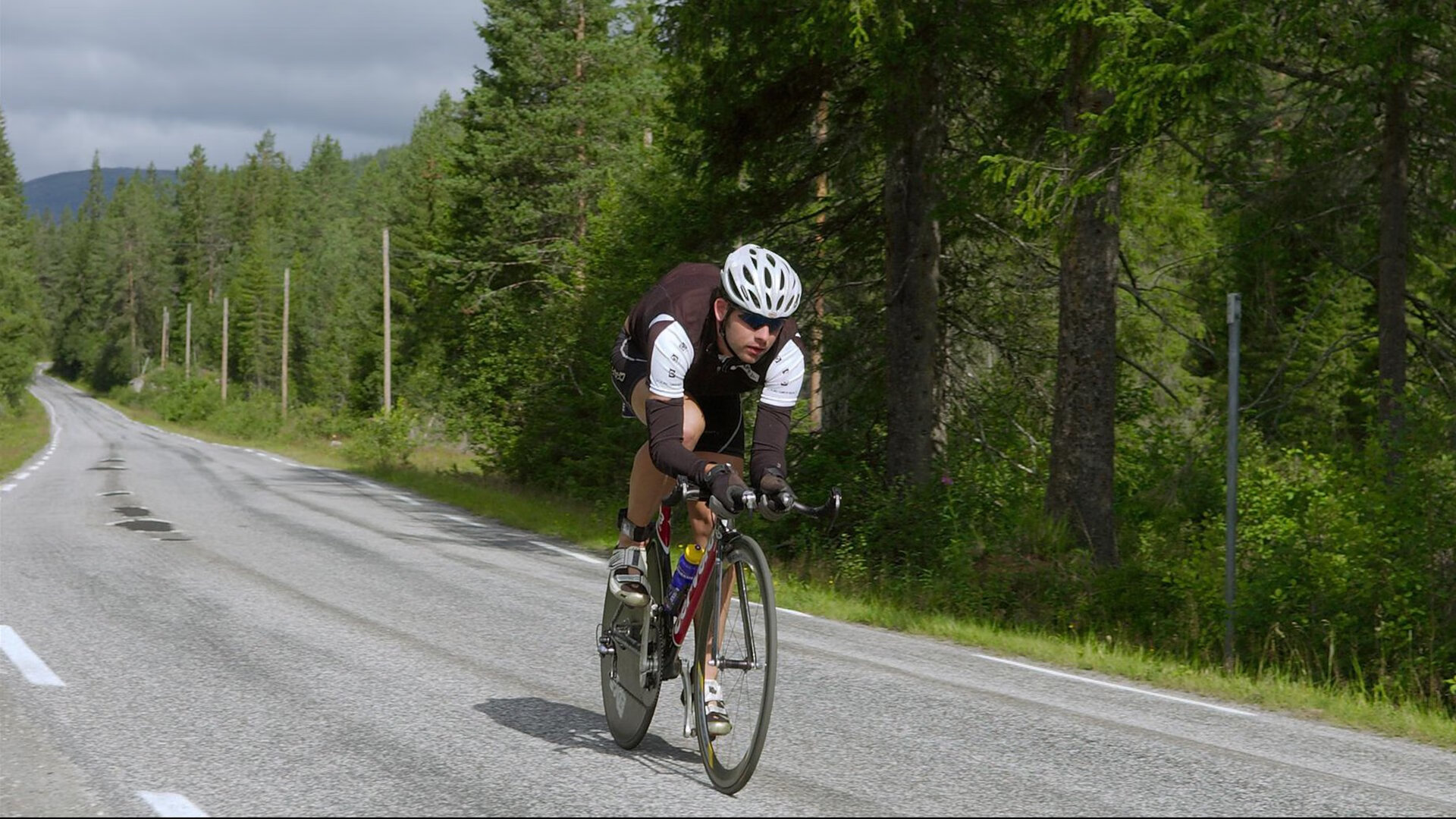 世界排名争夺战焦点战，灰熊攻防一体碾压76人，青年军宣告新时代来临