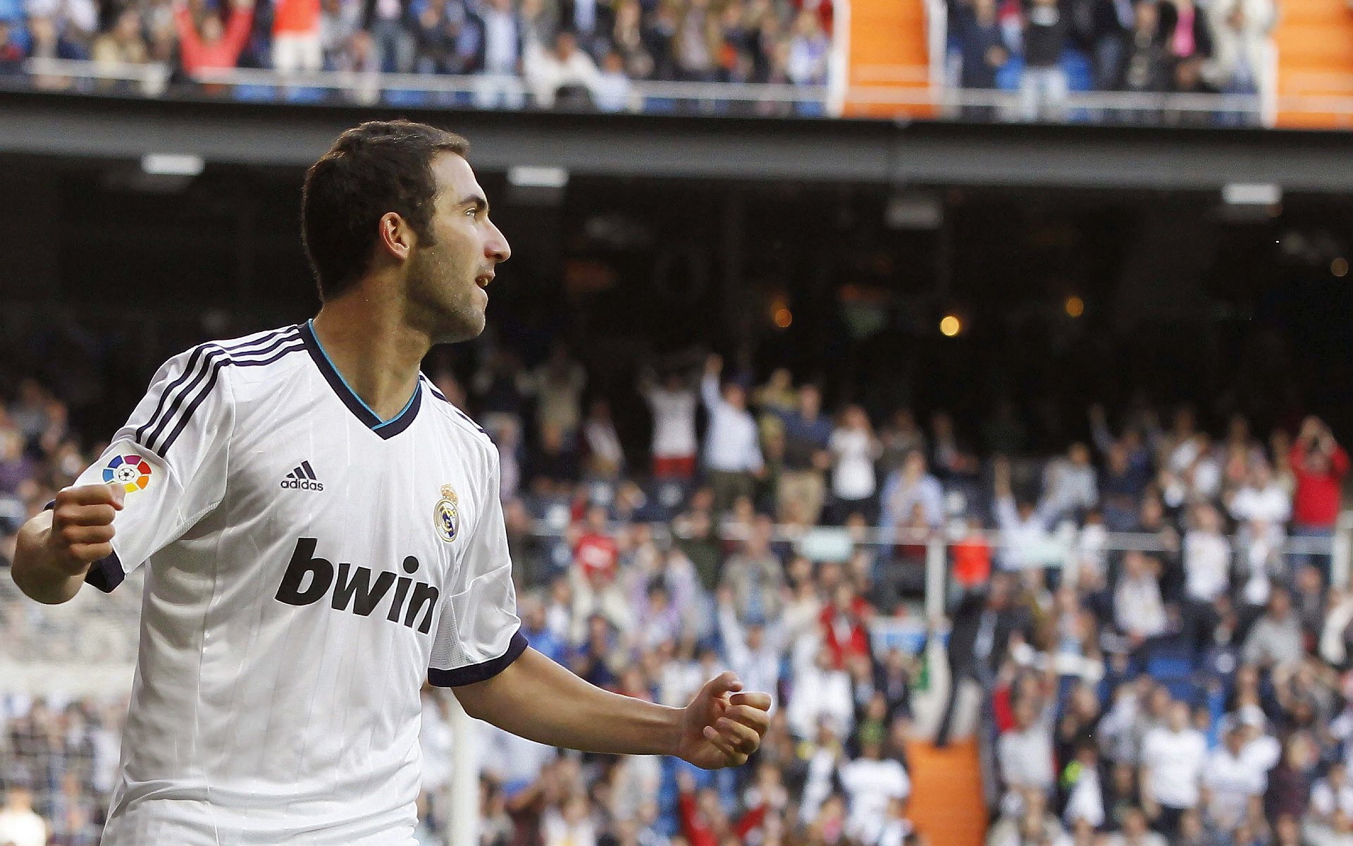 加维破纪录之夜,里昂与塞维利亚的战术博弈书写唯一经典